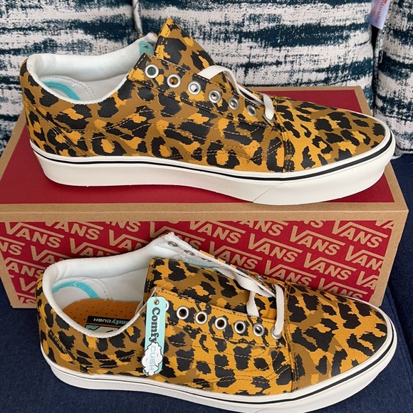 Vans Comfycush Old Skool Leopard WMNS - Picture 2 of 16